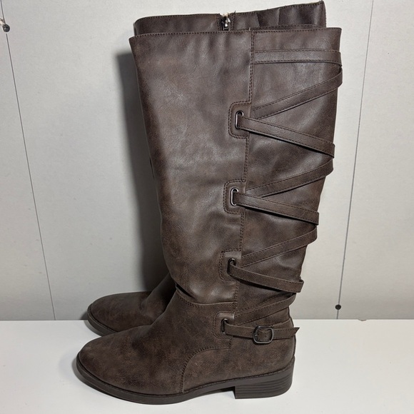 Brown Knee-High Women's Boots - Picture 2 of 6